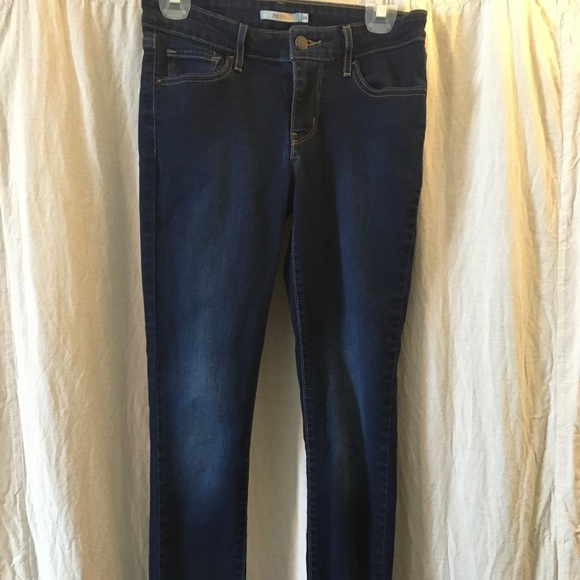 Levi’s Jeans - Picture 2 of 3